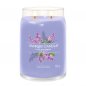Preview: Lilac Blossoms 567g Signature Duftkerze angezündet 1629963E Yankee Candle®