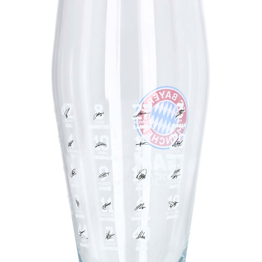 Detailansicht Weißbierglas Signature Team 2025/26 54731 FC Bayern München
