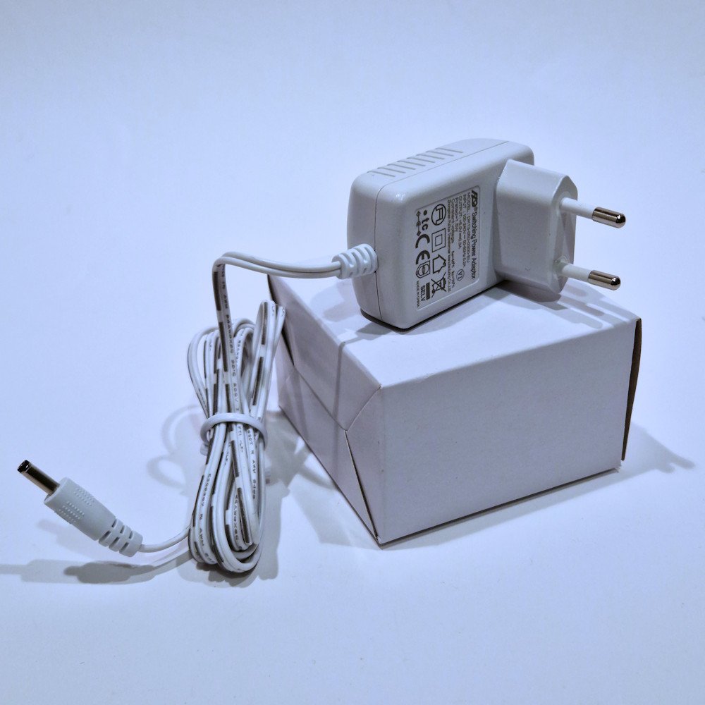 Adapter mit Verpackung weiss 506535 formano